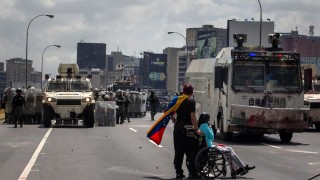 Венецуела се бори да избегне дефолт. А ЕС прокара пътя за санкции