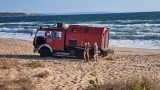 Пожарна-кемпер нагази защитени дюни на плаж край Созопол