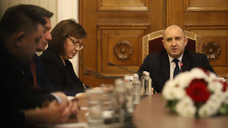БСП закъсняха за консултациите при президента Румен Радев. Ръководството на