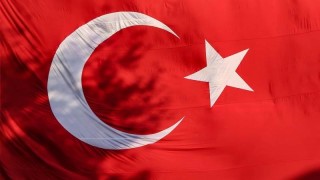 Издадоха заповед за арест на собственик на телевизионен канал, свързан с опозицията в Турция