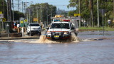  Евакуираха десетки хиляди в Австралия поради най-тежките наводнения от десетилетия 
