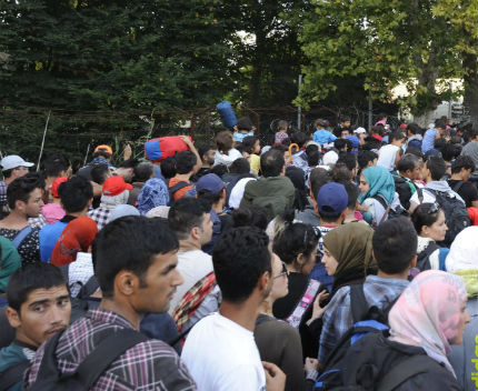 Унгария затвори границата със Сърбия, незаконните мигранти вече са застрашени от затвор