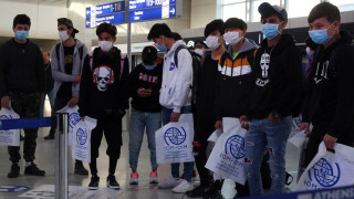 Гърция прехвърли непридружени деца от пренаселените мигрантски лагери към Люксембург в