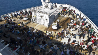 Брюксел разреши твърди действия срещу кораби, превозващи имигранти