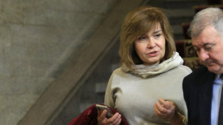 Шефката на НАП взела тежко решение да не прекратява отпуска си