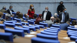 Парламентът се спъна в събирането на кворум В началото на