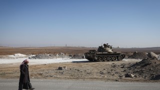 Най малко двама души бяха убити и 19 бяха ранени на 17