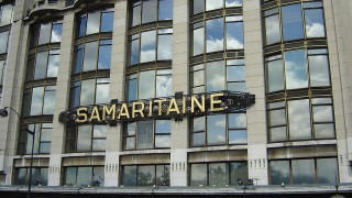 La Samaritaine е голям универсален магазин разположен на брега на