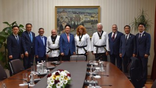 Вицепрезидентът на Република България Илияна Йотова получи 8 ми почетен Дан