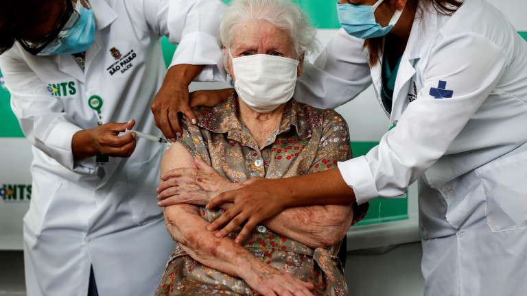 Бразилия отново с над 1000 починали от коронавирус за денонощие 