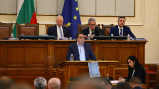 Изключително важно е дебатът за редовен бюджет да се състои