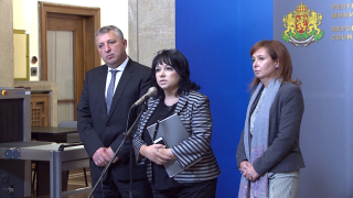 Не можем да се месим в Бобов дол, обясни министър Петкова