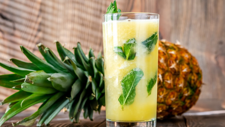 Коктейл Pineapple Mint Caipirinha – ананас, мента и голяма доза свежо тропическо настроение
