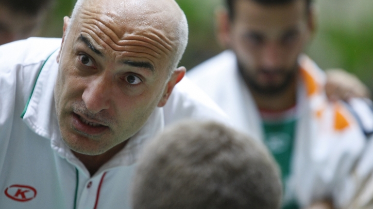 Старши-треньорът на българския национален отбор Любомир Минчев ще определи 12-те