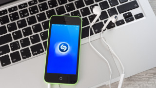 Apple ще придобие програмата за разпознаване на музика Shazam за