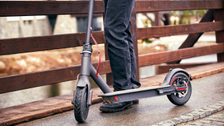 Властите в Мадрид ще забранят електрическите тротинетки наемани чрез мобилни