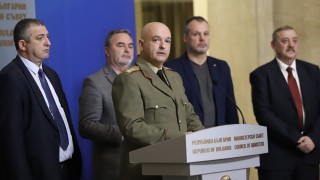 Председателят на Националния оперативен щаб в борбата срещу коронавируса генерал