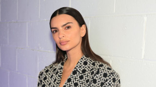 Емили Ратайковски е щастливо разведена от юли миналата година Молбата