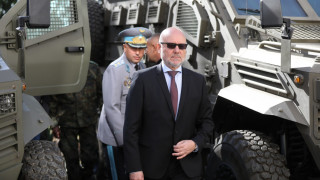 Военният министър Тодор Тагарев не е по никакъв начин впечатлен