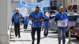 Служители на Изпълнителна агенция Автомобилна администрация излязоха на протест в
