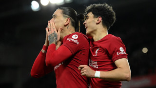 Ливърпул спечели с 2 0 срещу Уулвърхемптън като по този начин