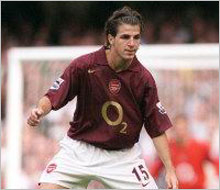 Фабрегас подписва с Арсенал до 2014 година