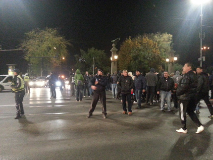 Протестиращи полицаи блокират Орлов мост