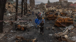 Украйна подозира руски войник за убийството на семейство с деца в Буча
