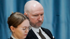 Норвежкият съд не отмени изолацията на масовия убиец Брейвик