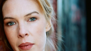 Серена Бърдик кани на разходка в Париж