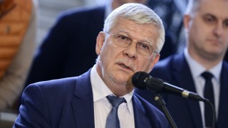 Министърът на земеделието и храните Кирил Вътев бе сравнително лаконичен