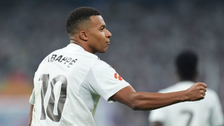 Капитанът на Франция Килиан Мбапе даде пресконференция преди старта на