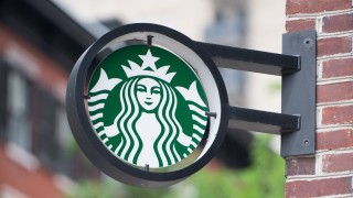 Старбъкс затвори 8000 свои кафенета в САЩ предаде Ройтерс От