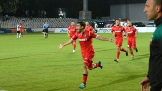 Новакът в Първа лига Ботев все още се надява че