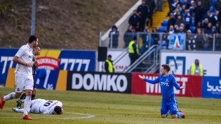 Необмисленото действие което извърши Дани Алар по време на мача