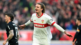 Новата звезда на германския футбол Ник Волтемаде е отхвърлил оферти