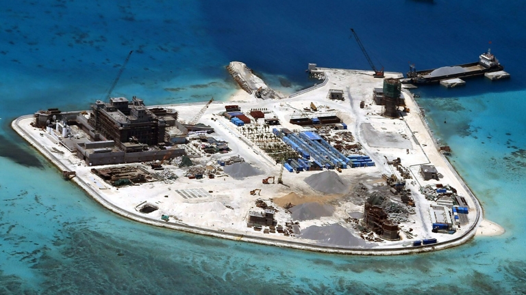 Филипините призоваха Китай да спазва решението на хагския съд за Южнокитайско море