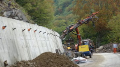 Пореден ремонт затваря временно пътя към Рилския манастир