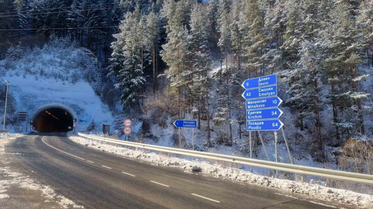 Републиканските пътища са проходими при зимни условия, съобщава Агенция Пътна