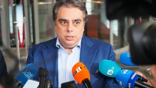 Председателят на Продължаваме промяната Асен Василев остро разкритикува предложението на