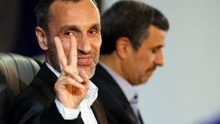 Заместник на бившия президент на Иран Махмуд Ахмадинеджад е осъден