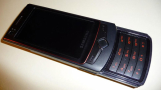 Samsung S8300 - сензорен AMOLED дисплей и 8МР камера