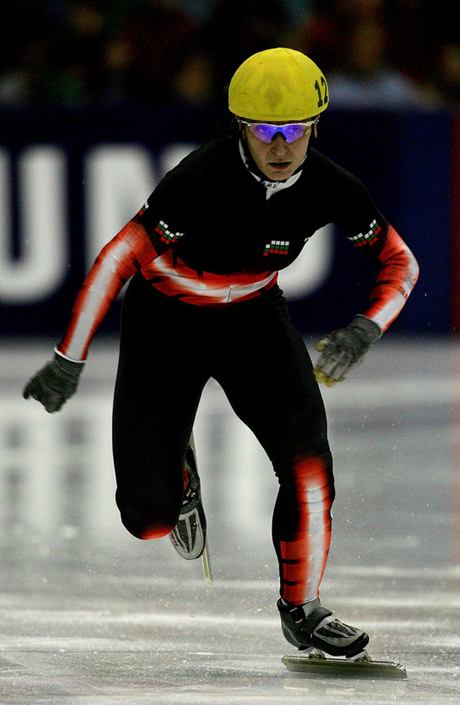 Раданова на четвъртфинал на 500 м