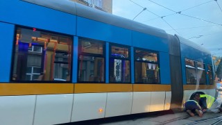 Мотриса на трамвай 11 дерайлира в София съобщава БНТ Инцидентът е