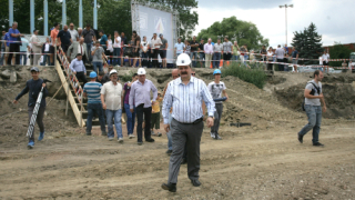 Левски ще строи нов изкуствен терен