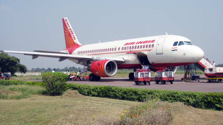 Бомбена заплаха приземи пътнически самолет на Air India в Лондон