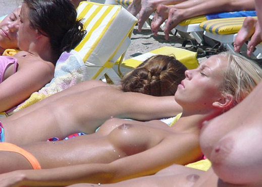 50 хиляди шведки се разголват на плажа