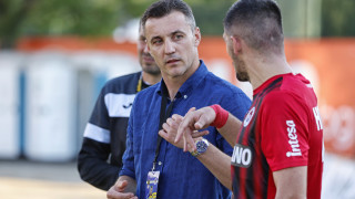 Треньорът на Локомотив София Станислав Генчев обмисля да направи