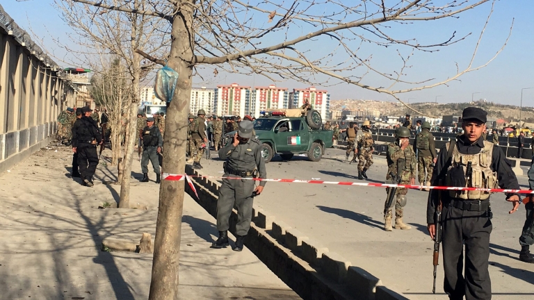 Взрив в Кабул уби двама