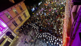  Турската полиция пусна сълзотворен газ срещу шествие на жени  